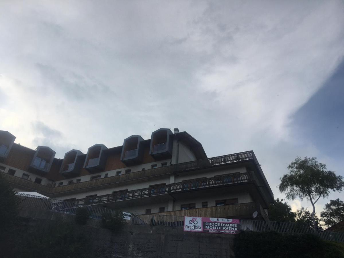 Albergo Croce D'Aune ペダヴェーナ エクステリア 写真